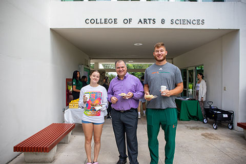 Dean Bachas with Students at bagels with Bachas event